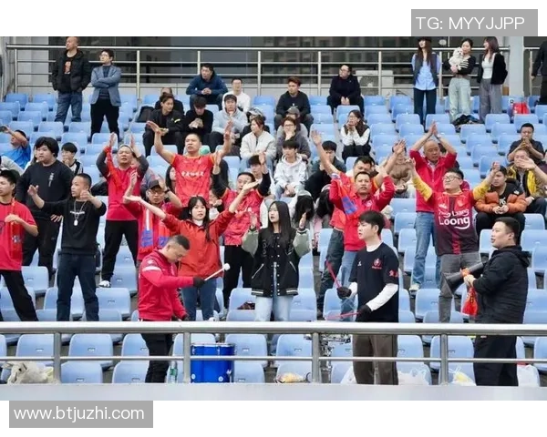 重庆足球队的拼搏之路：从逆境中崛起的邀请赛传奇